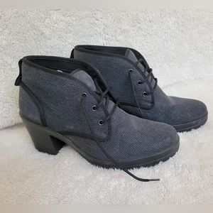 High heeled, Bianco booties